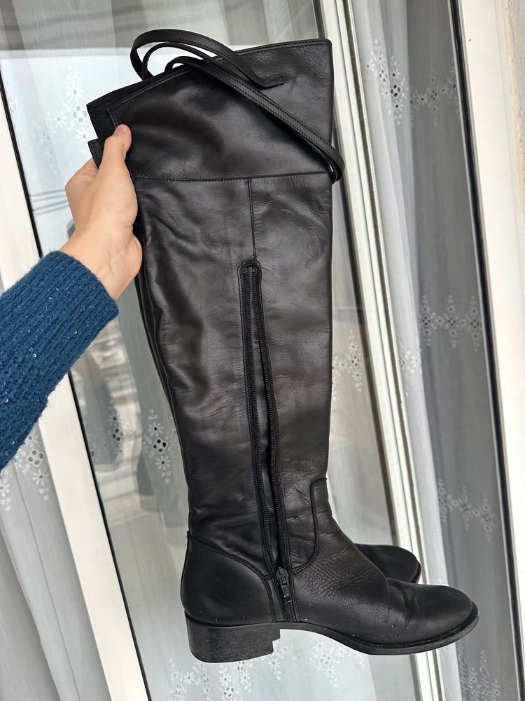Bottes noirs peu portés en cuir