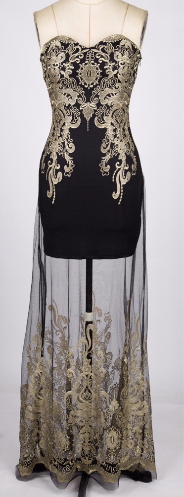 Robe soirée brodée importée 