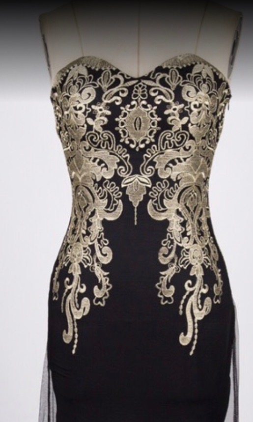 Robe soirée brodée 
