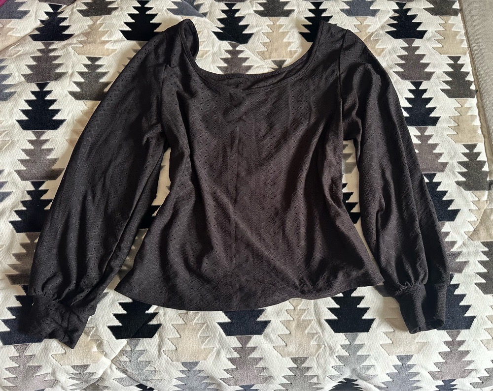 pull shein porté une fois mahtout 0xl mais ylbes 38/40 / 42 mch fort