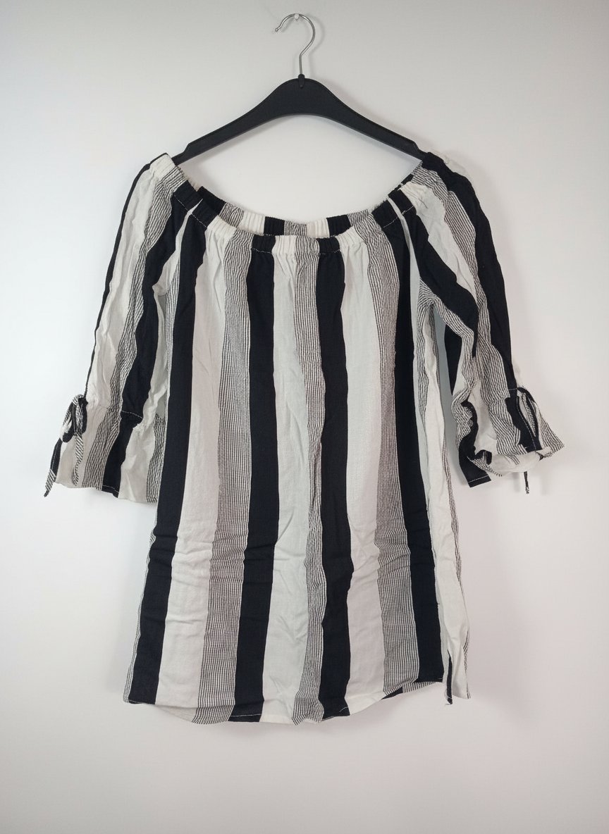 Chemise style dénudée aux épaules 