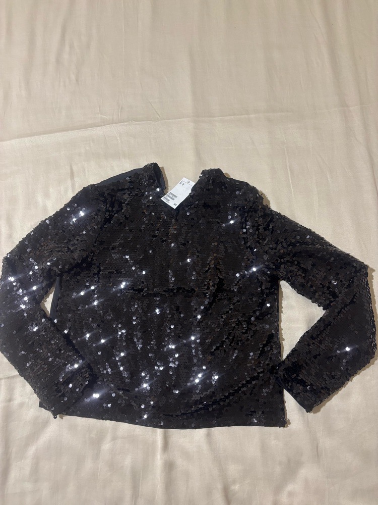 Haut HM noir en sequin 