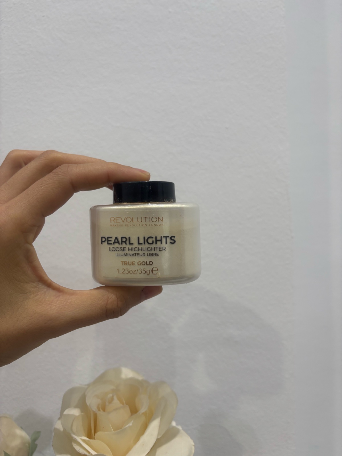 REVOLUTION POUDRE "TRUE GOLD PEARL LIGHTS"