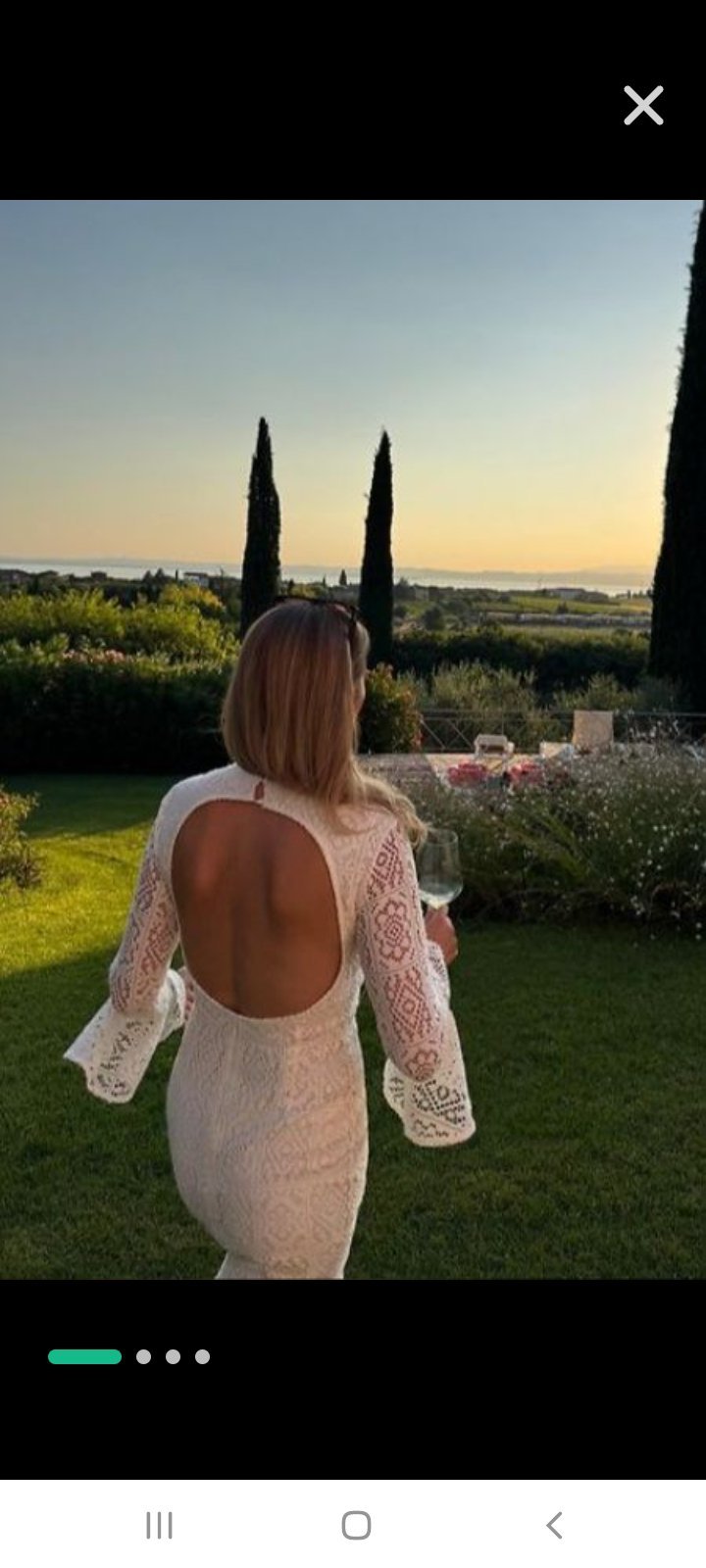 Robe en guipure blache mochy