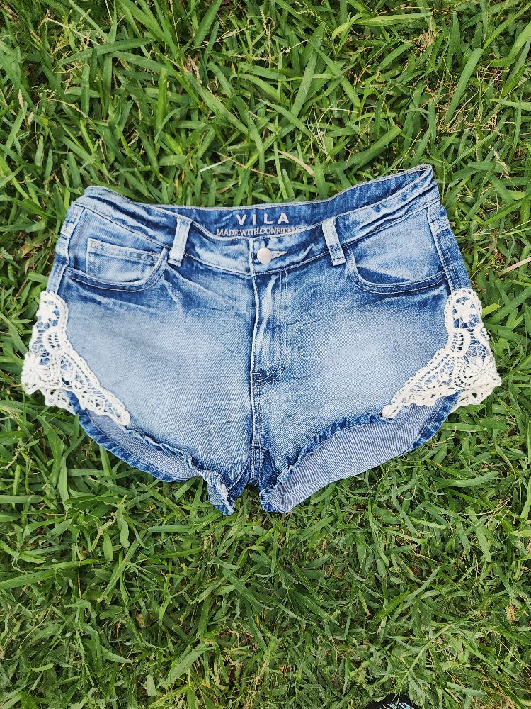 Short VILA 