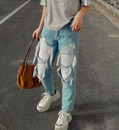 Jean boyfriend bleu clair, style déchiré🦋🩵🩵
