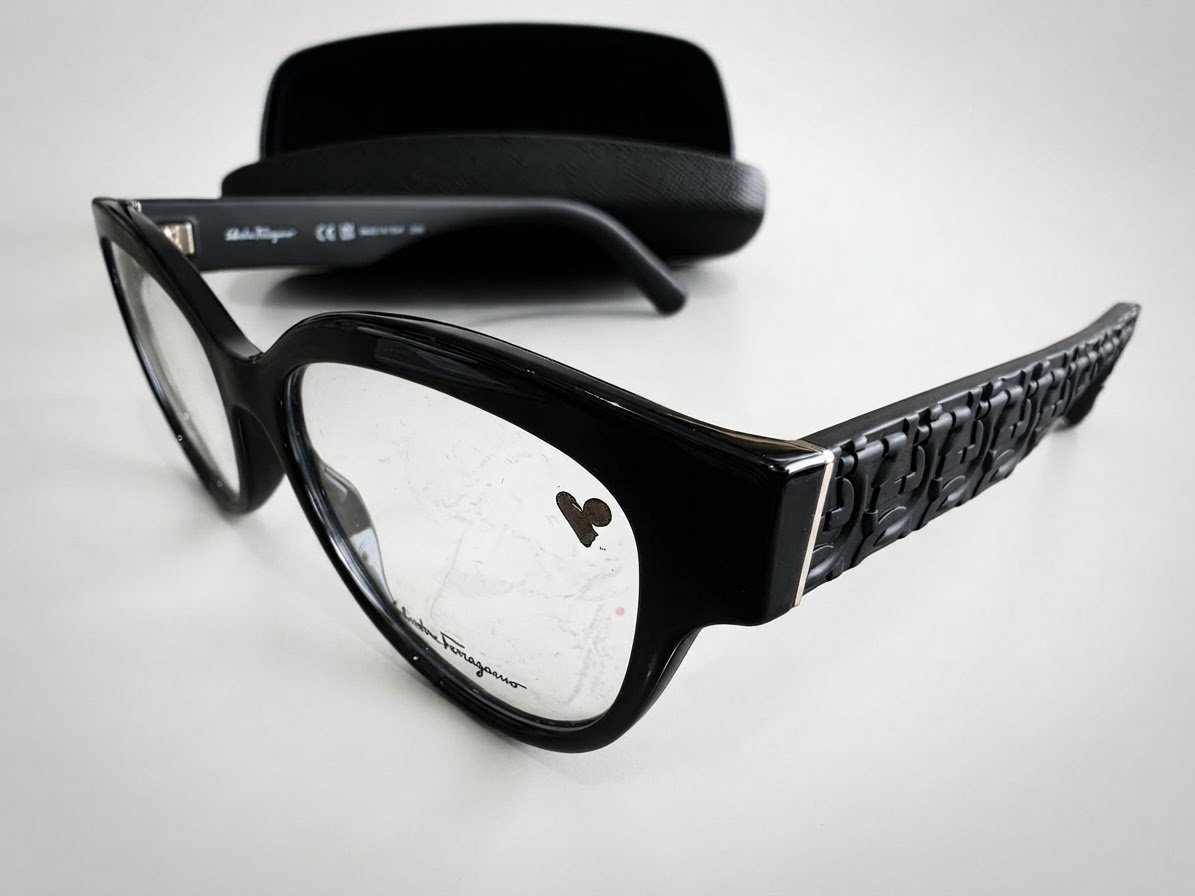 Lunette Salvatore ferragamo encore cachetée 