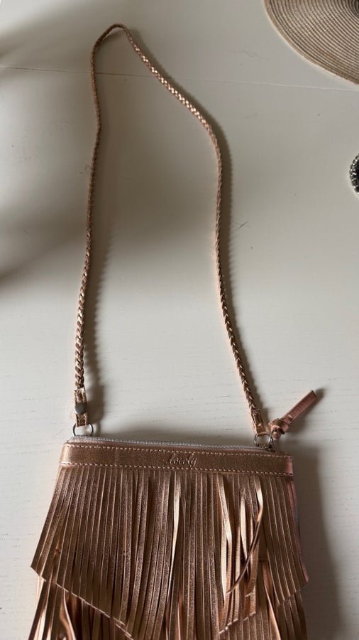 Sac à bandoulière H&M Rose Gold avec franges