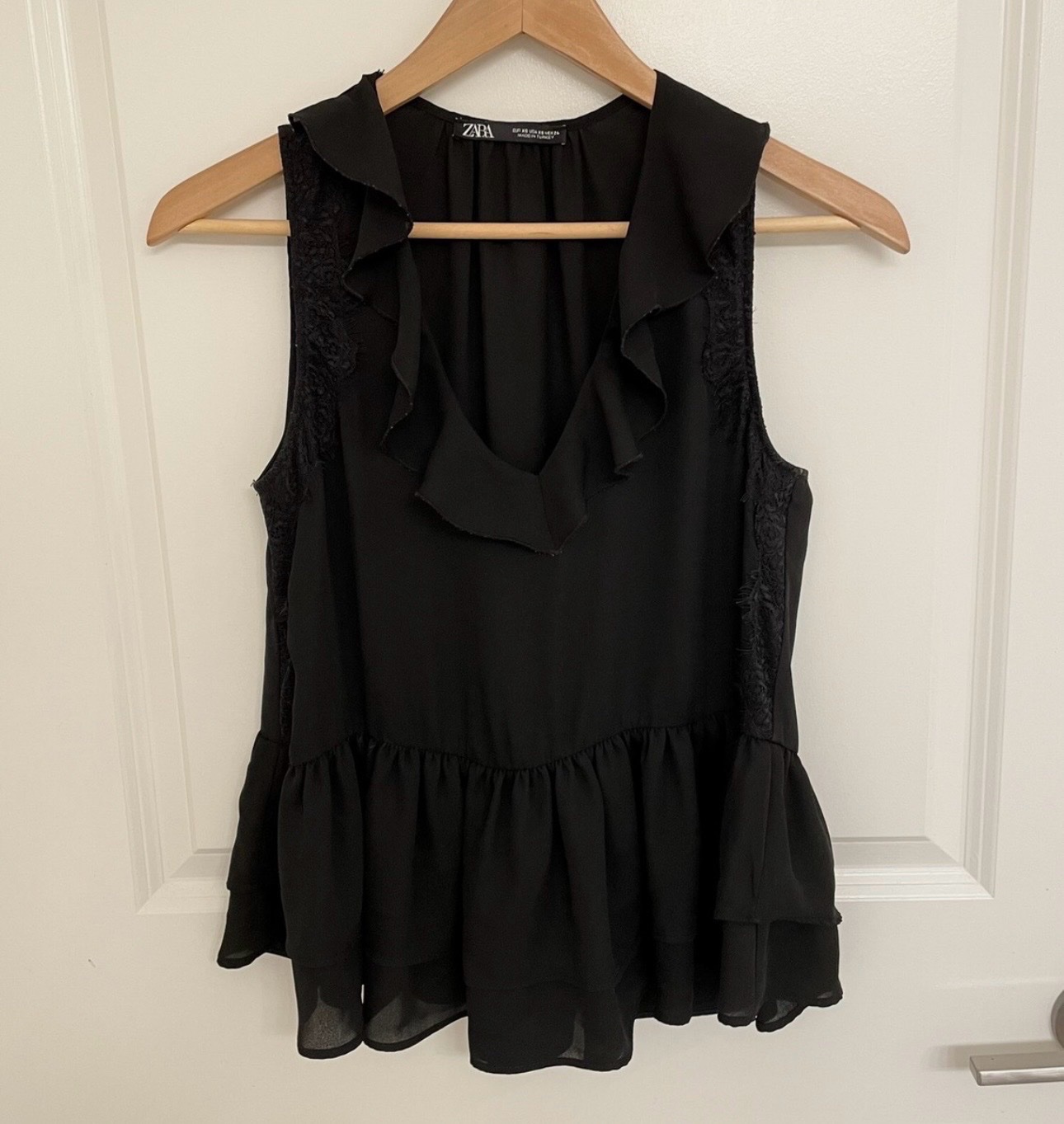 Zara Womens Black Sleeveless Lace Ruffle Blouse