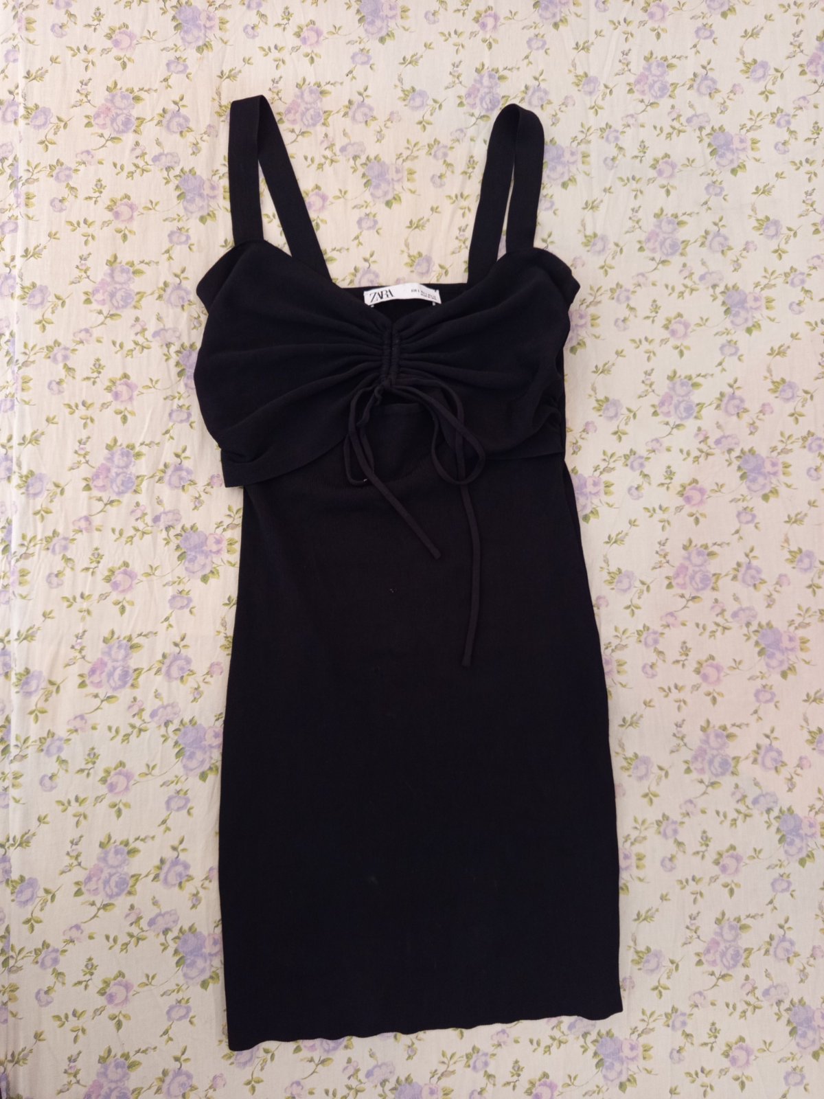 Little Black Dress) - تصميم Ruched مميز