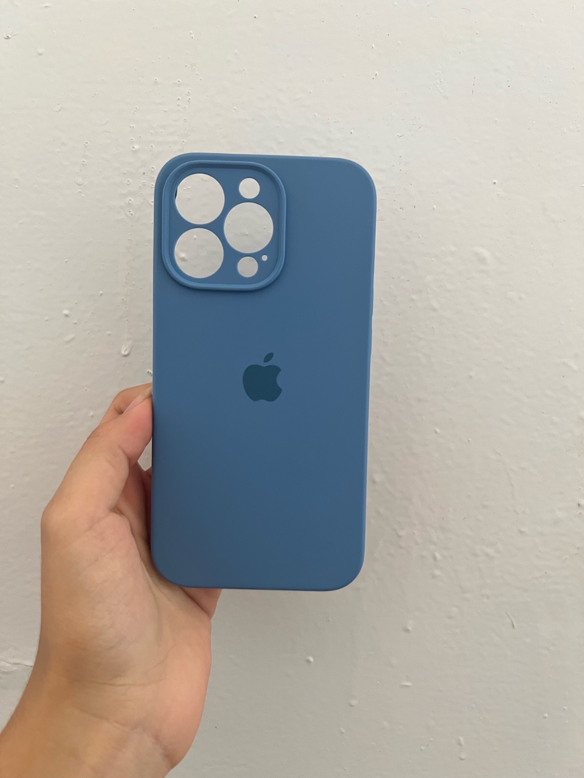 Cache silicone iphone 13 pro en blue