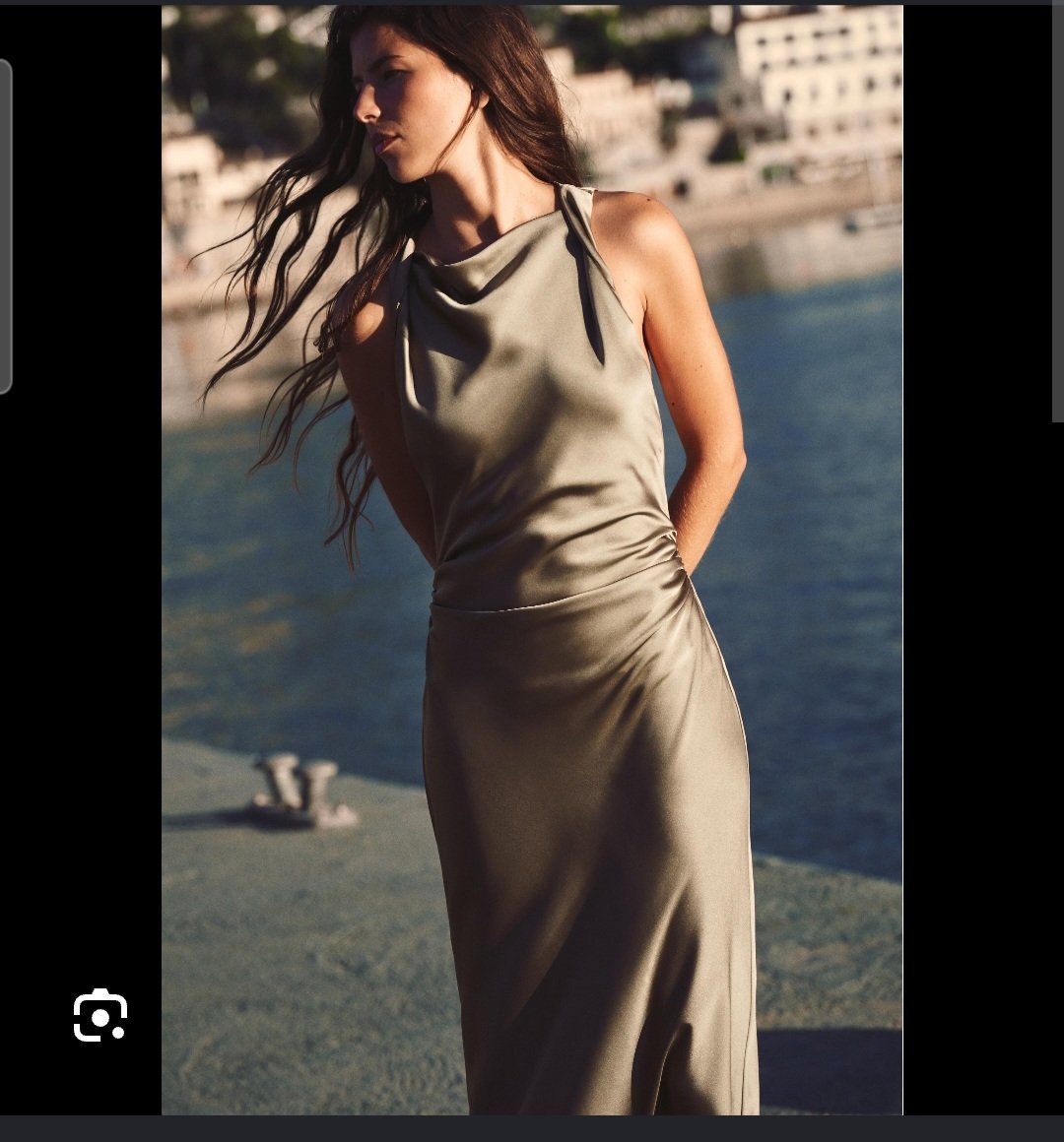 Robe en satin de soie