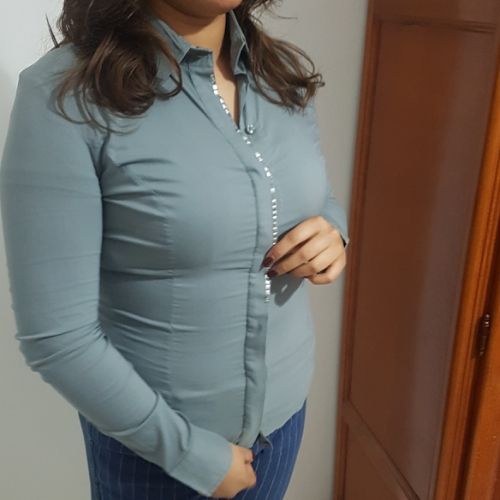 Chemise en gris 