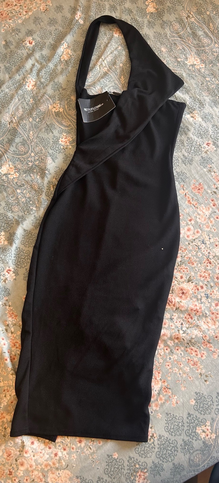 Robe noir moulante