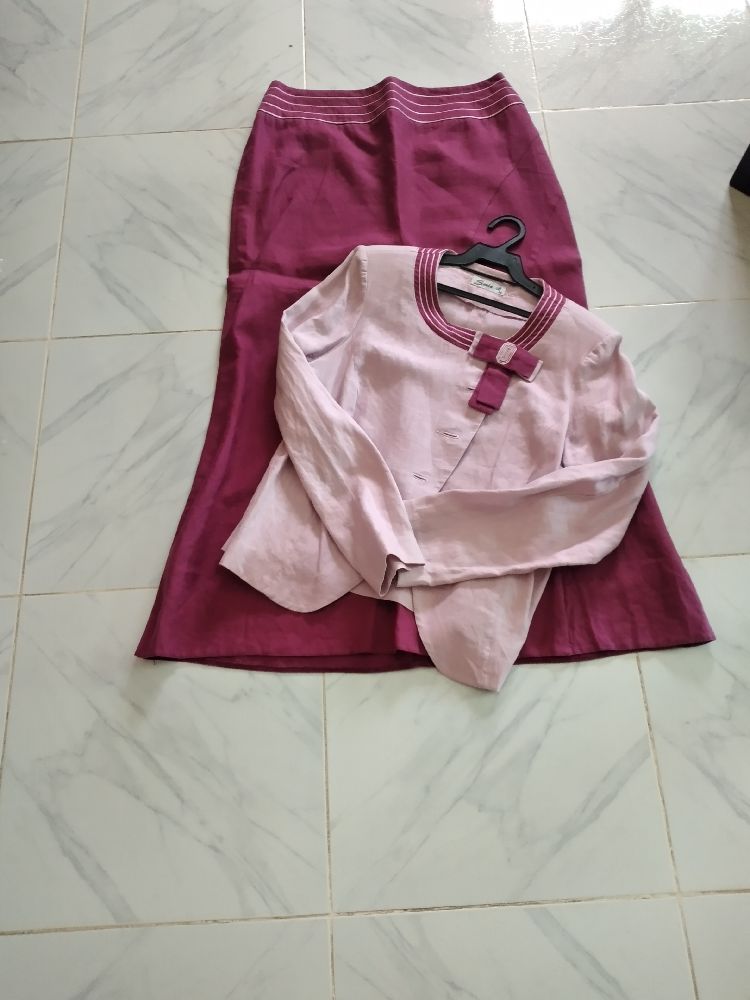 Ensemble rose taille 46 (قمراية)