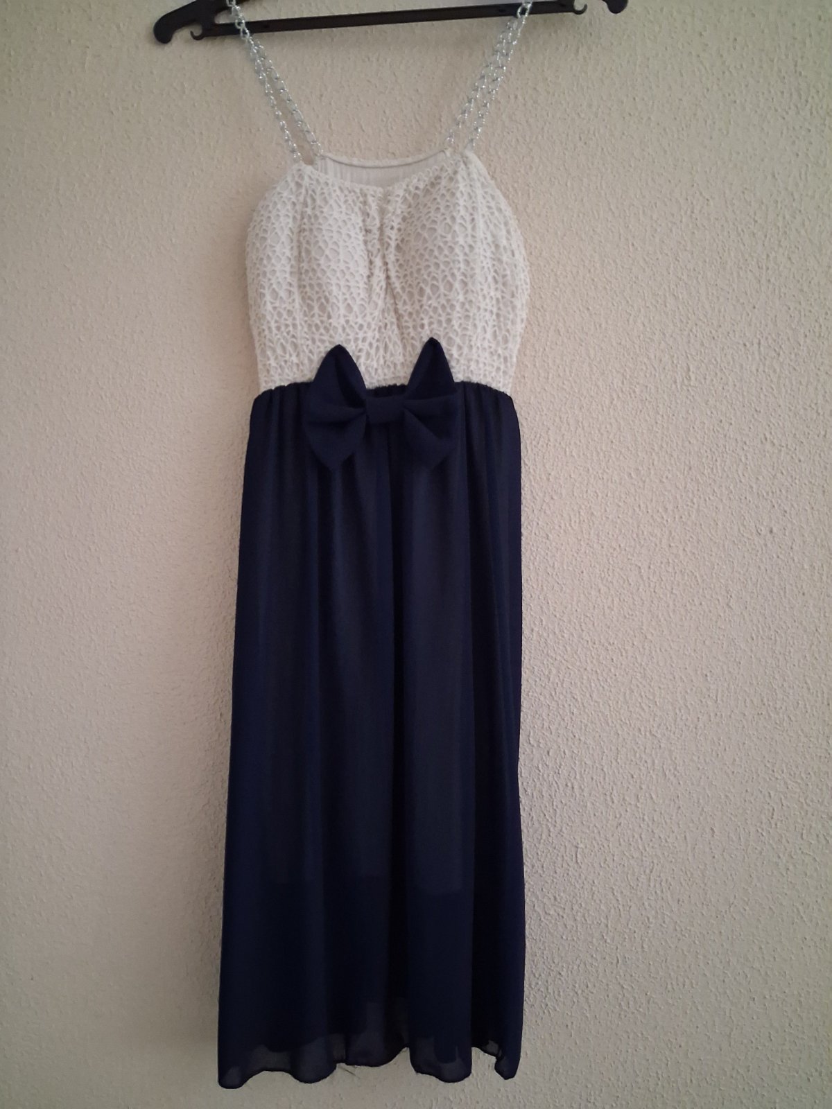 Robe soirée taille s trés jolie porté