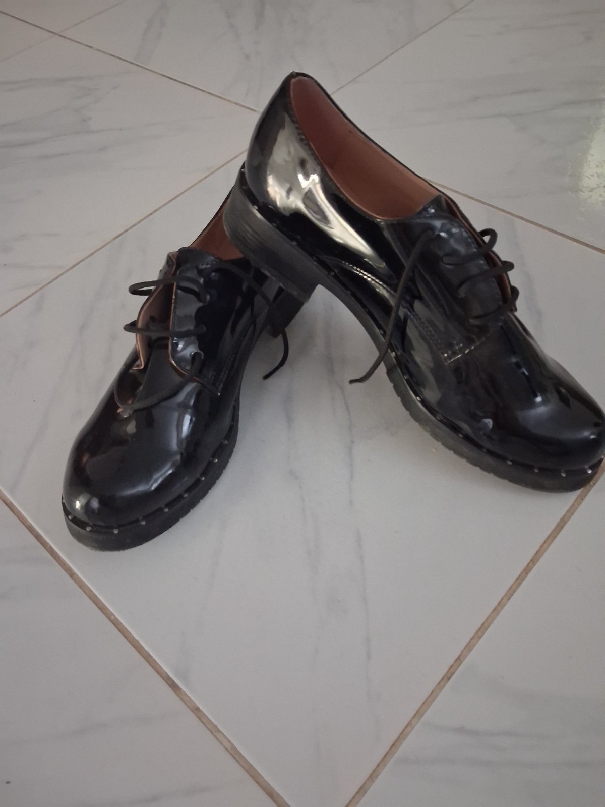 Chaussure noir pointue  39