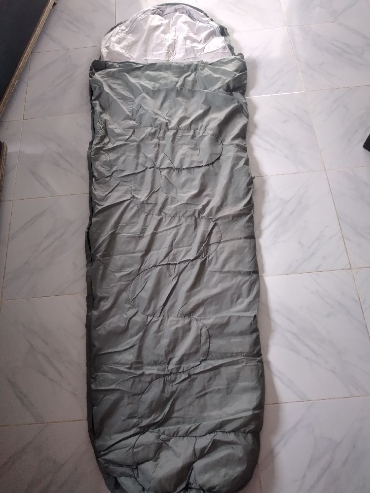 Sac de couchage gris 