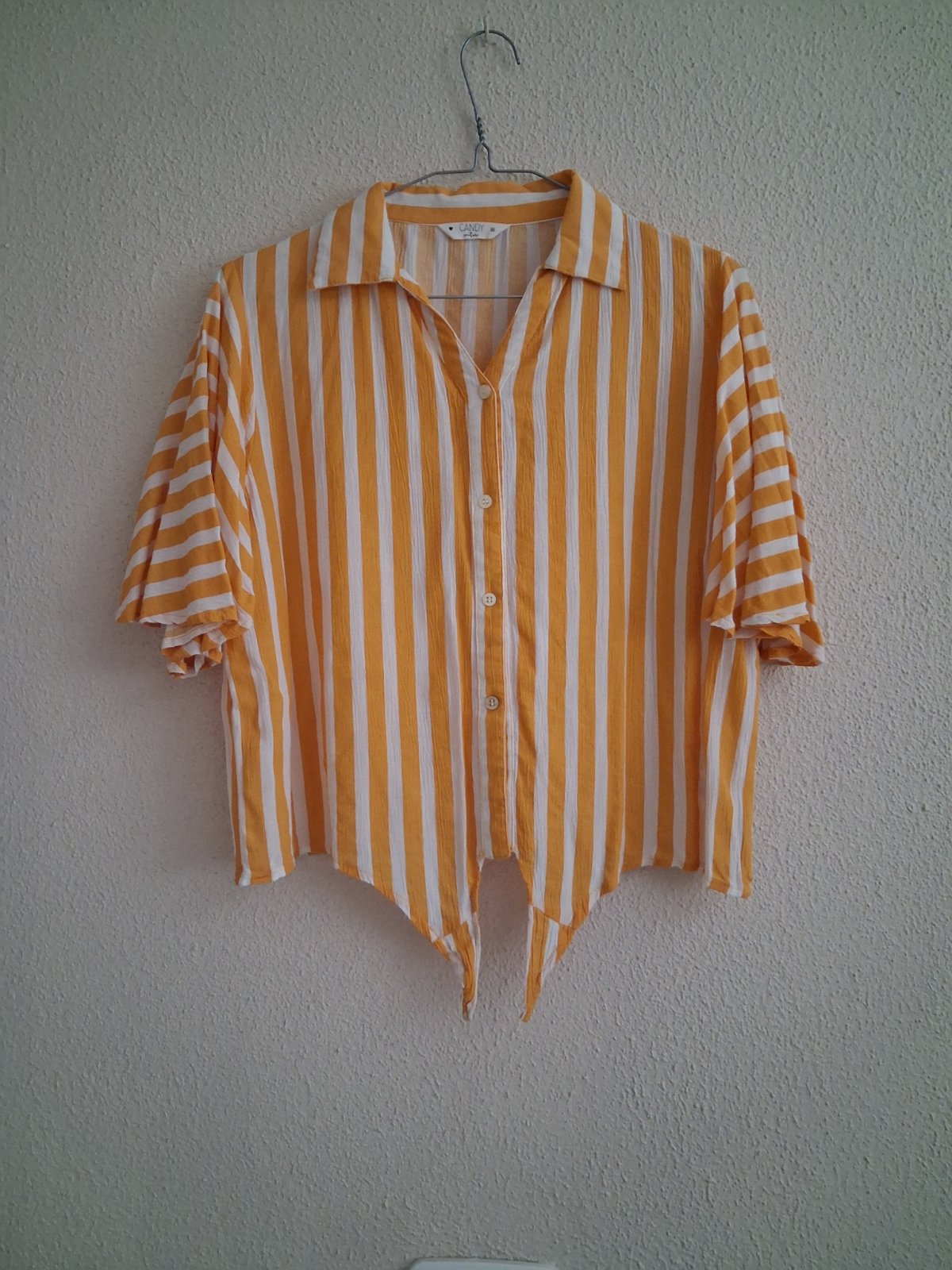 Chemise avec rayures  taille M jaune 