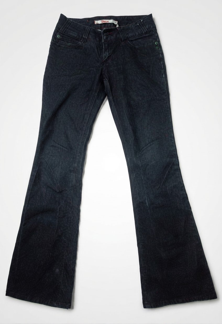 Jeans patte d'éléphant très élégant un peu long
