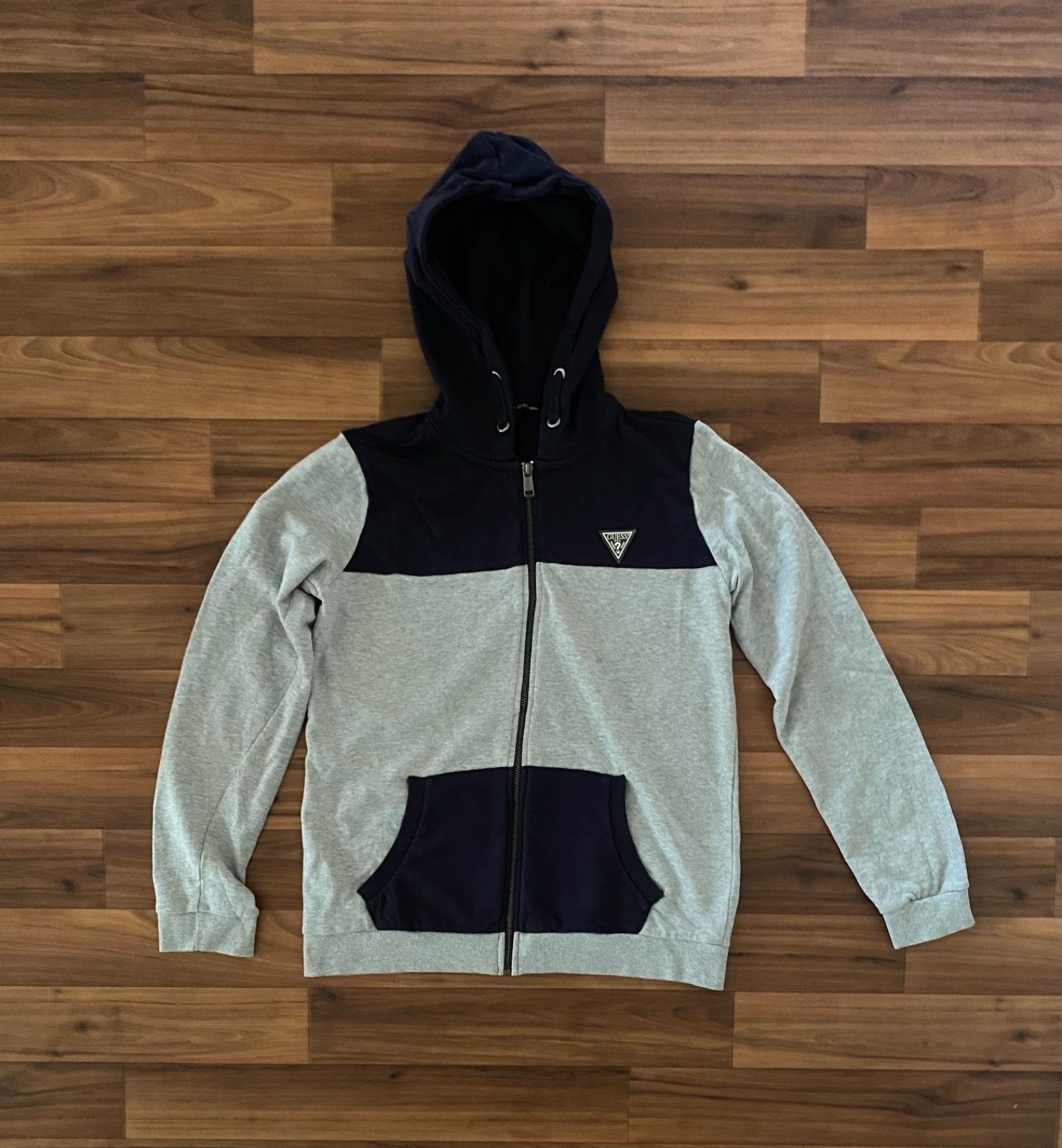 Gilet guess