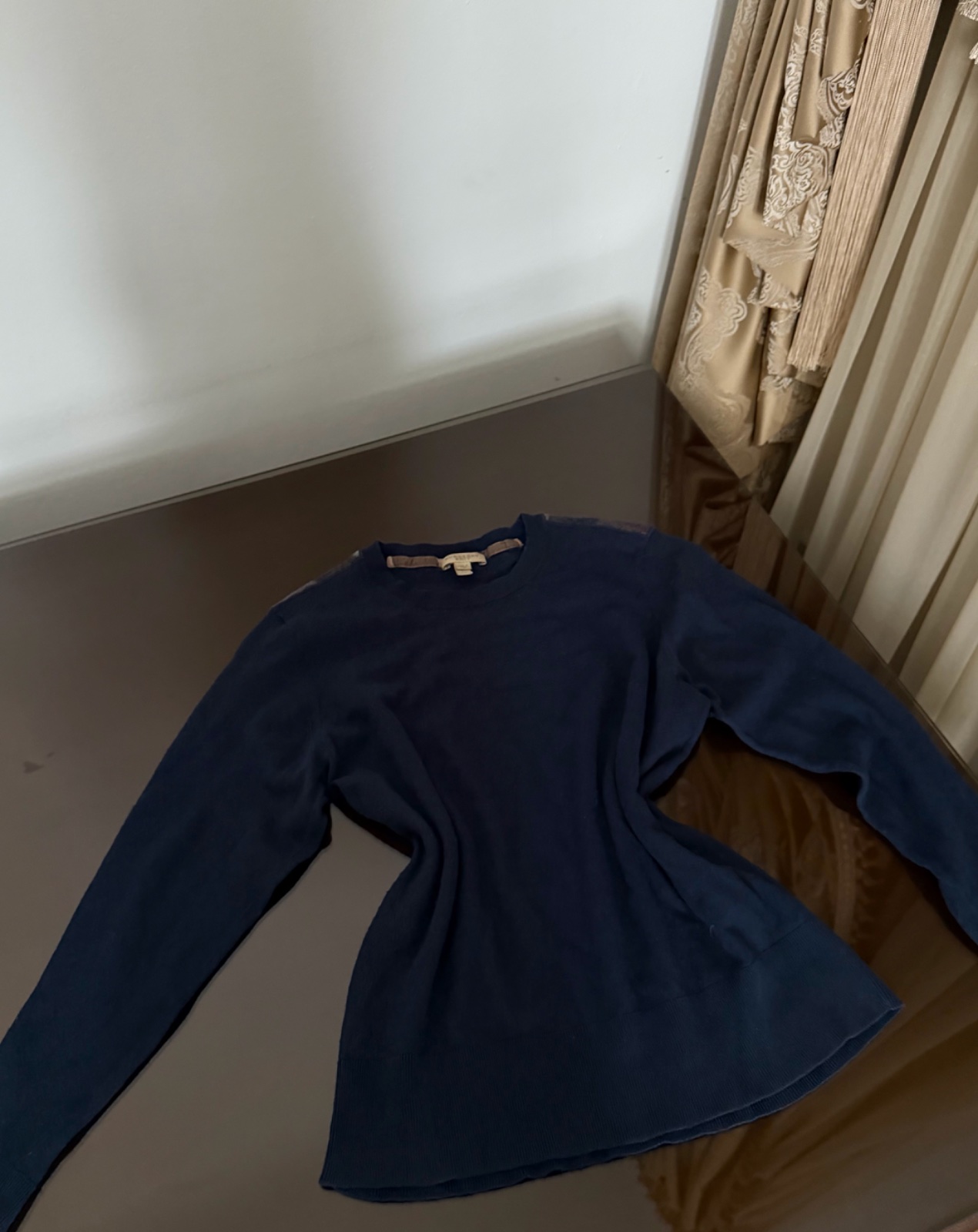 Pull burberry authentique excellent etat