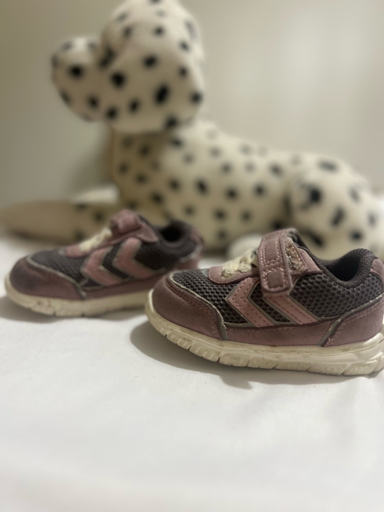 Baskets bébé tendance – Confort et style pour les premiers pas