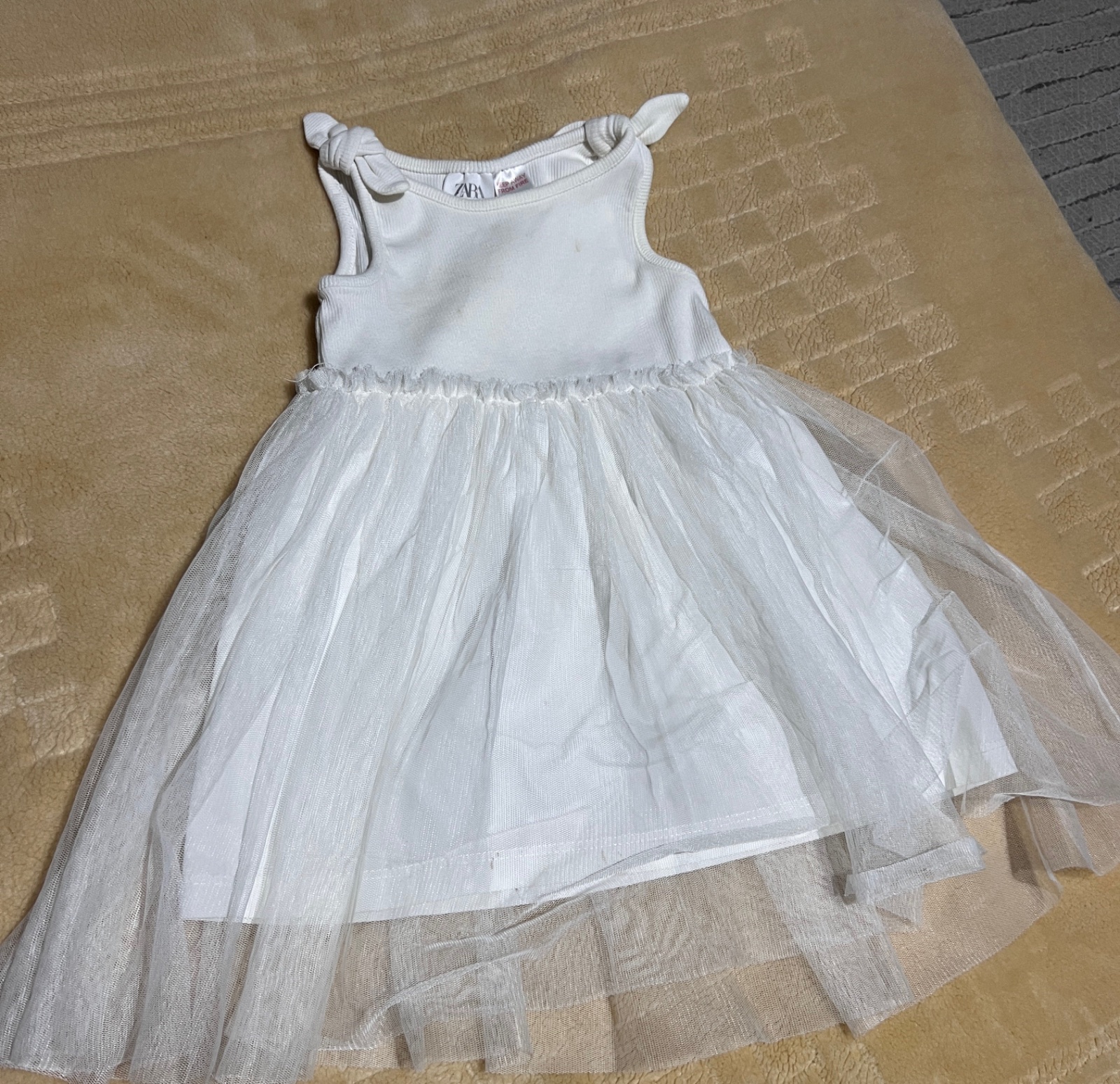 Robe Zara blanche 12 mois