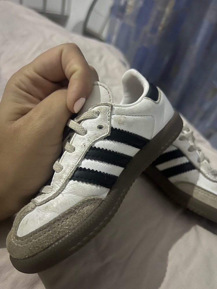 Adidas pour enfant pointure 25,5  