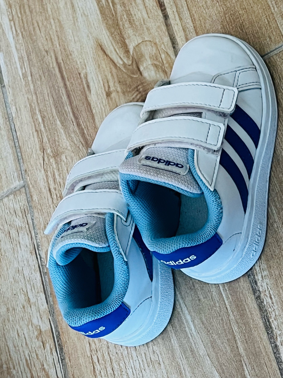 Baskets adidas pointure 23
