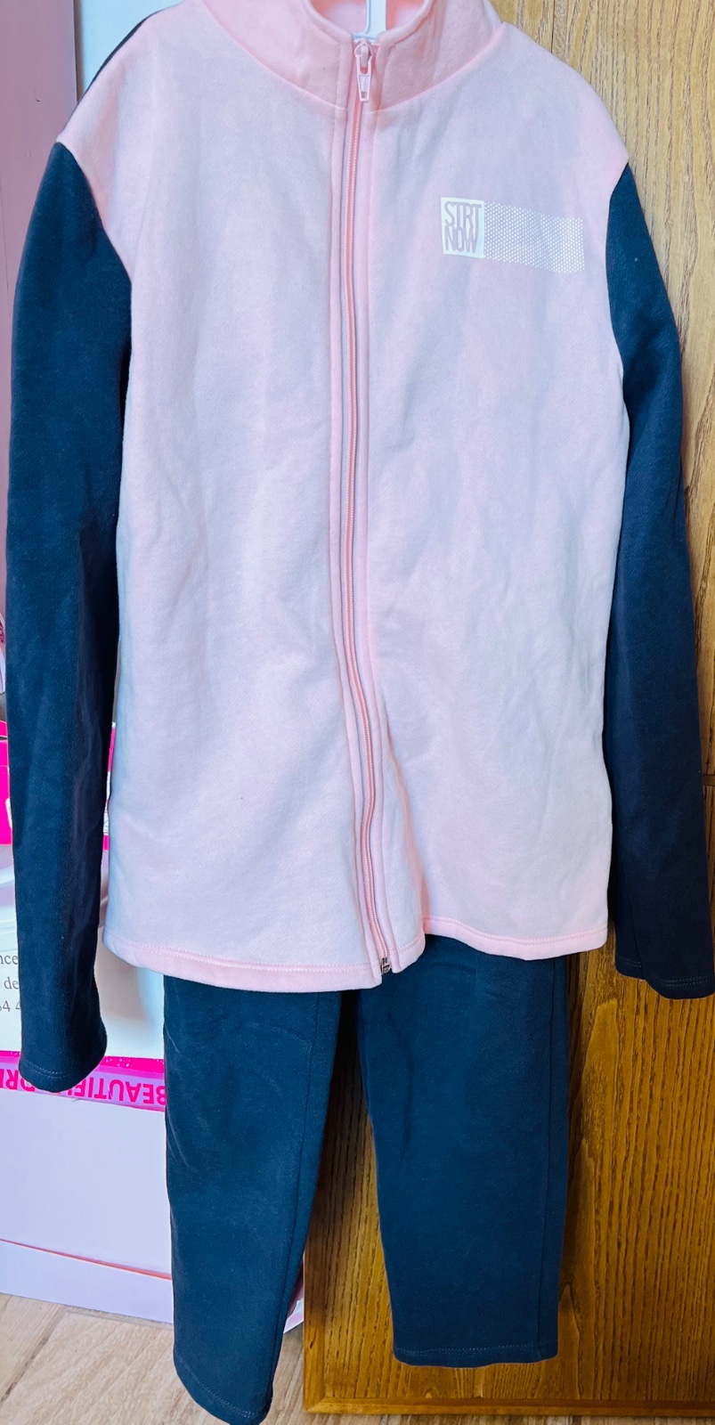 Veste avec pantaon decathlon pour fille 8/9ans