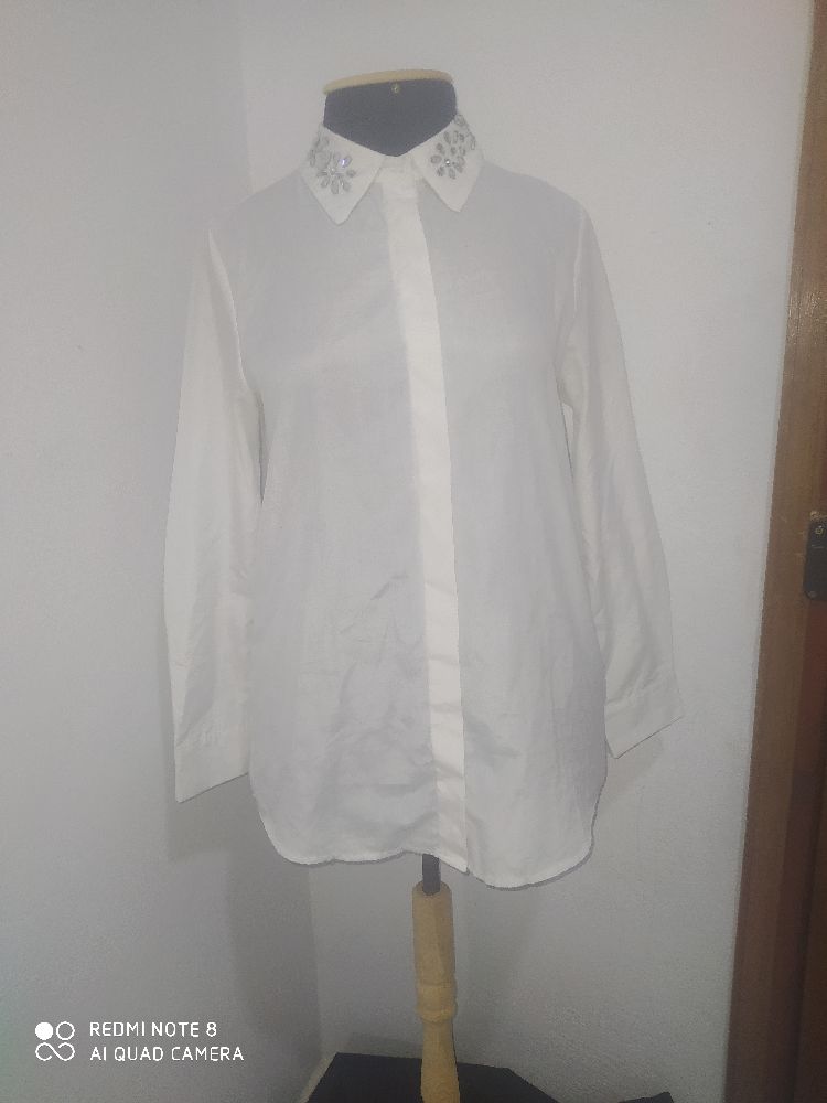 Chemise blanche avec strass col