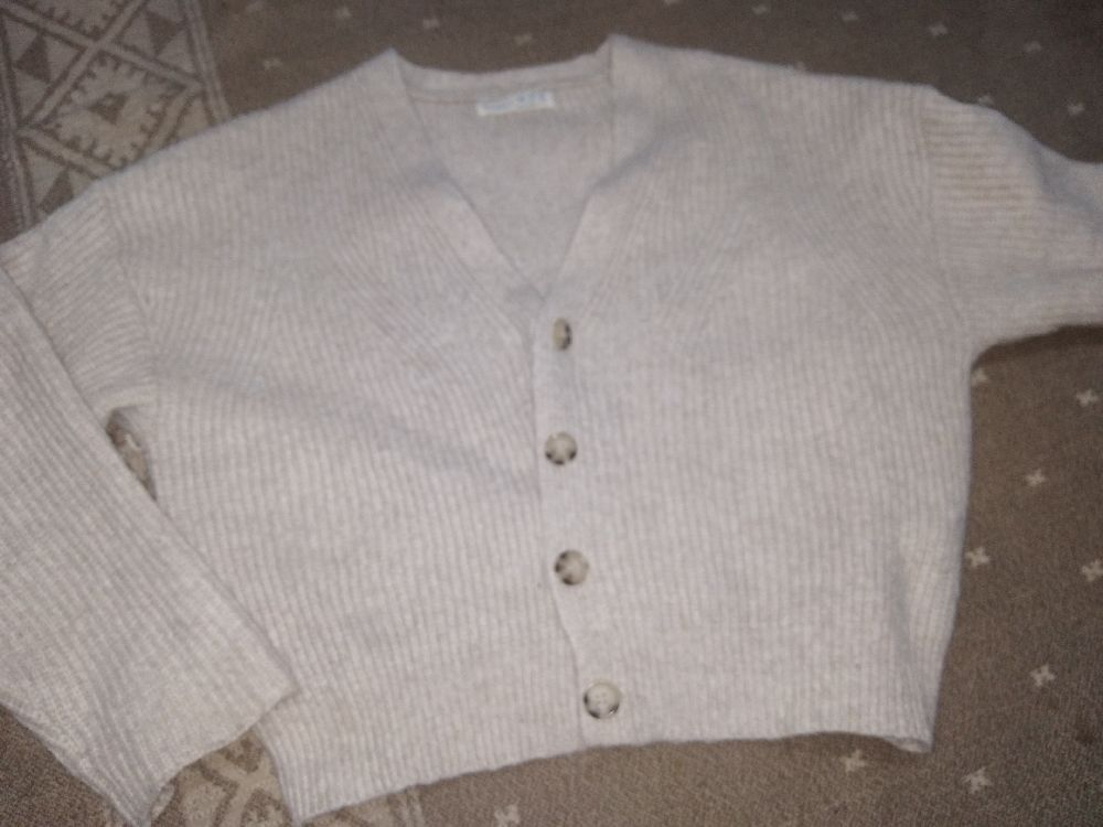 cardigan beige