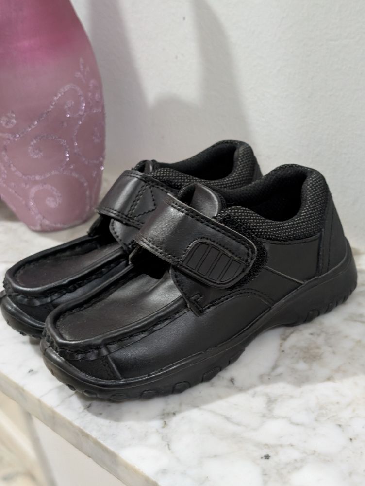 Chaussure neuf pointure 27 