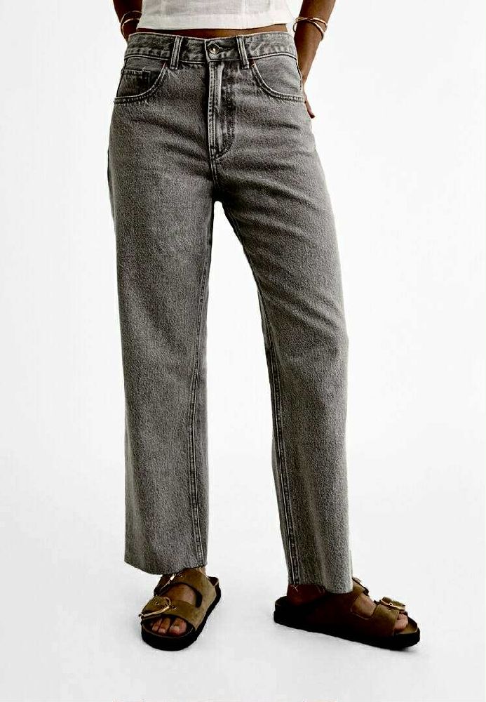Straight cropped fit grey jean