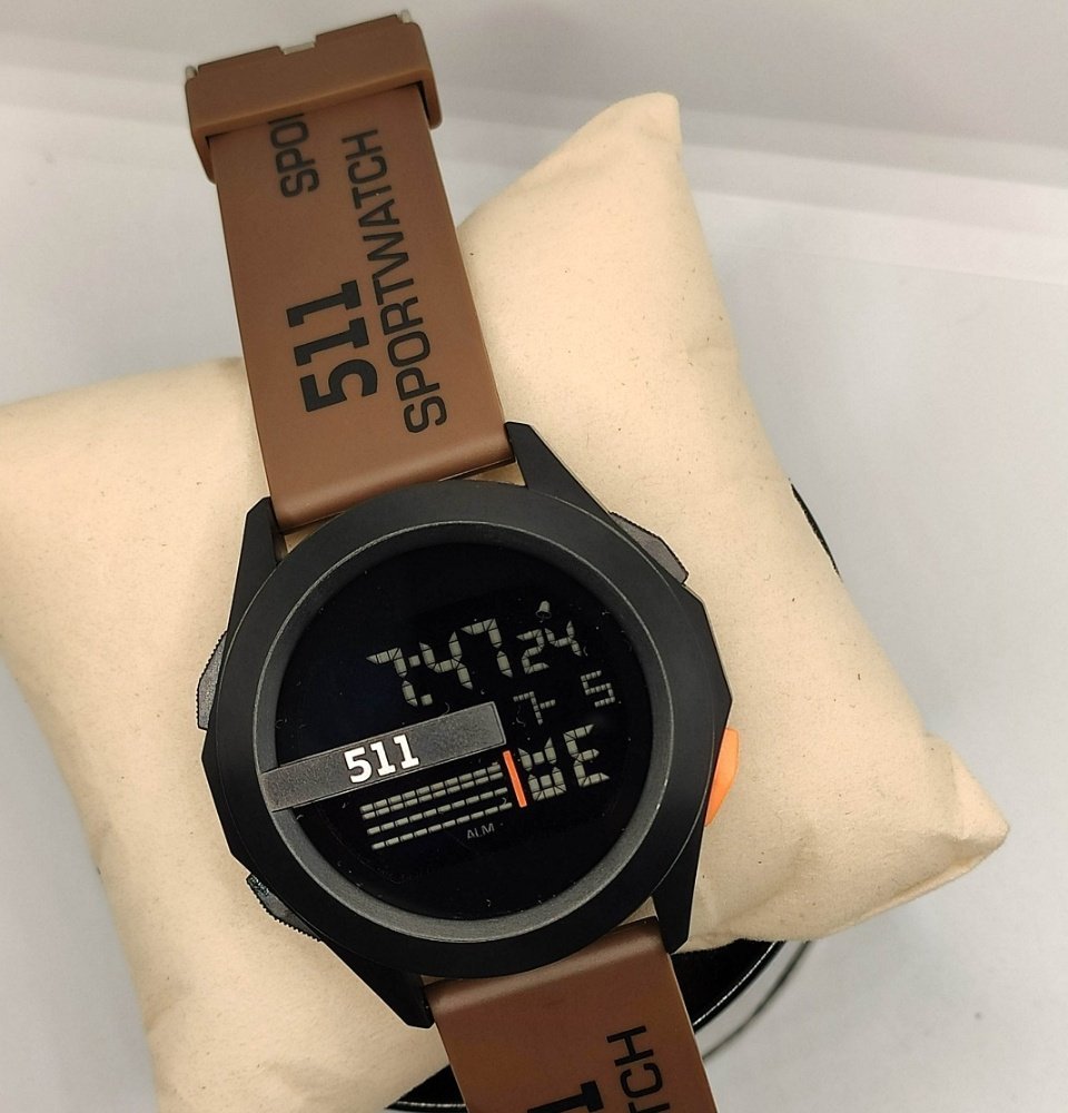 Montre de sport numérique originale