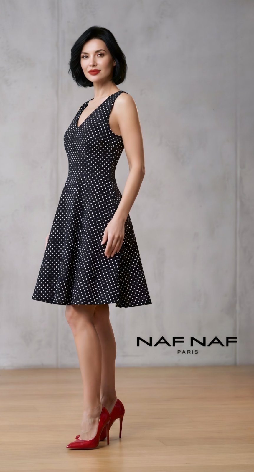 Robe noire à pois