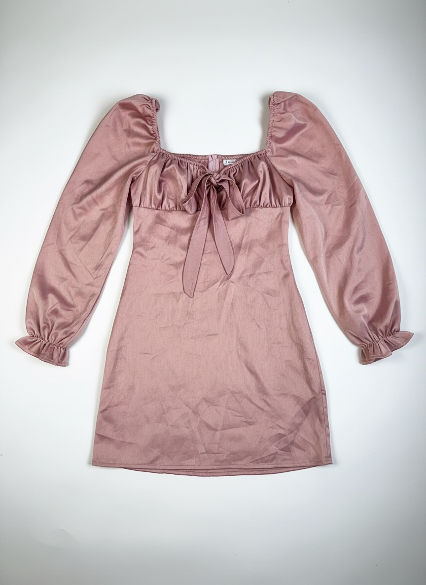 Robe satinee rose poudre