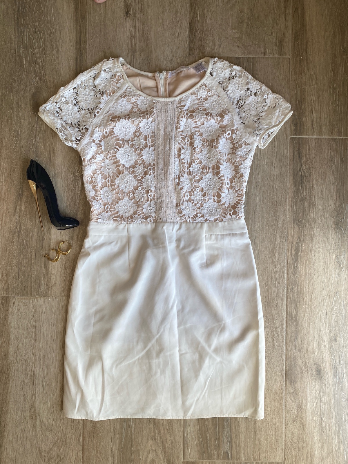 Robe avec broderie