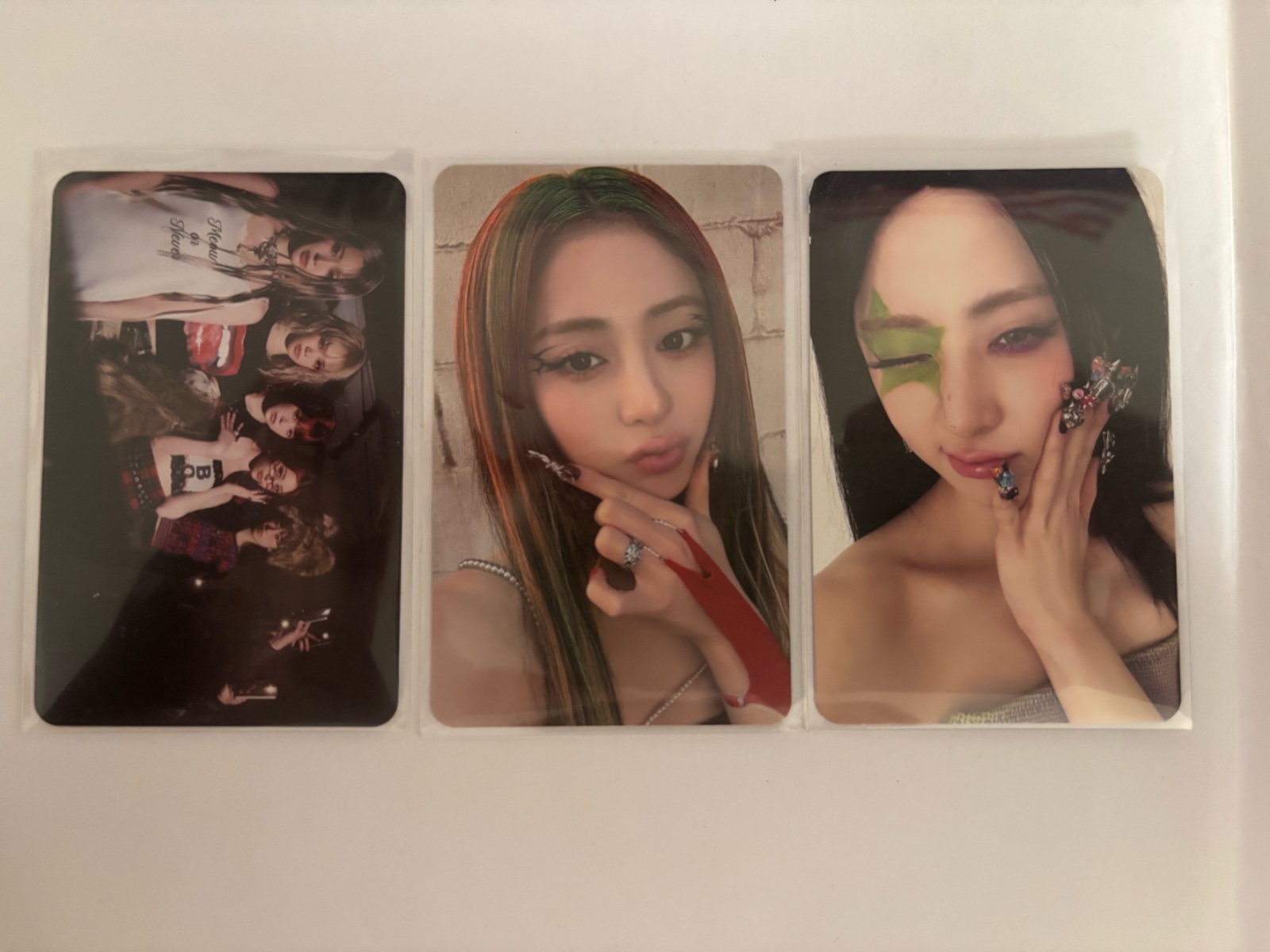 Kpop 2 photocards yunjin lesserafim crazy era