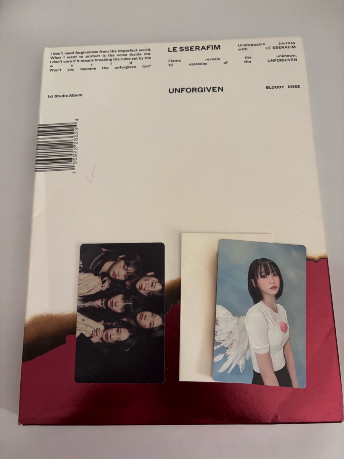 Kpop album lesserafim unforgiven photocard