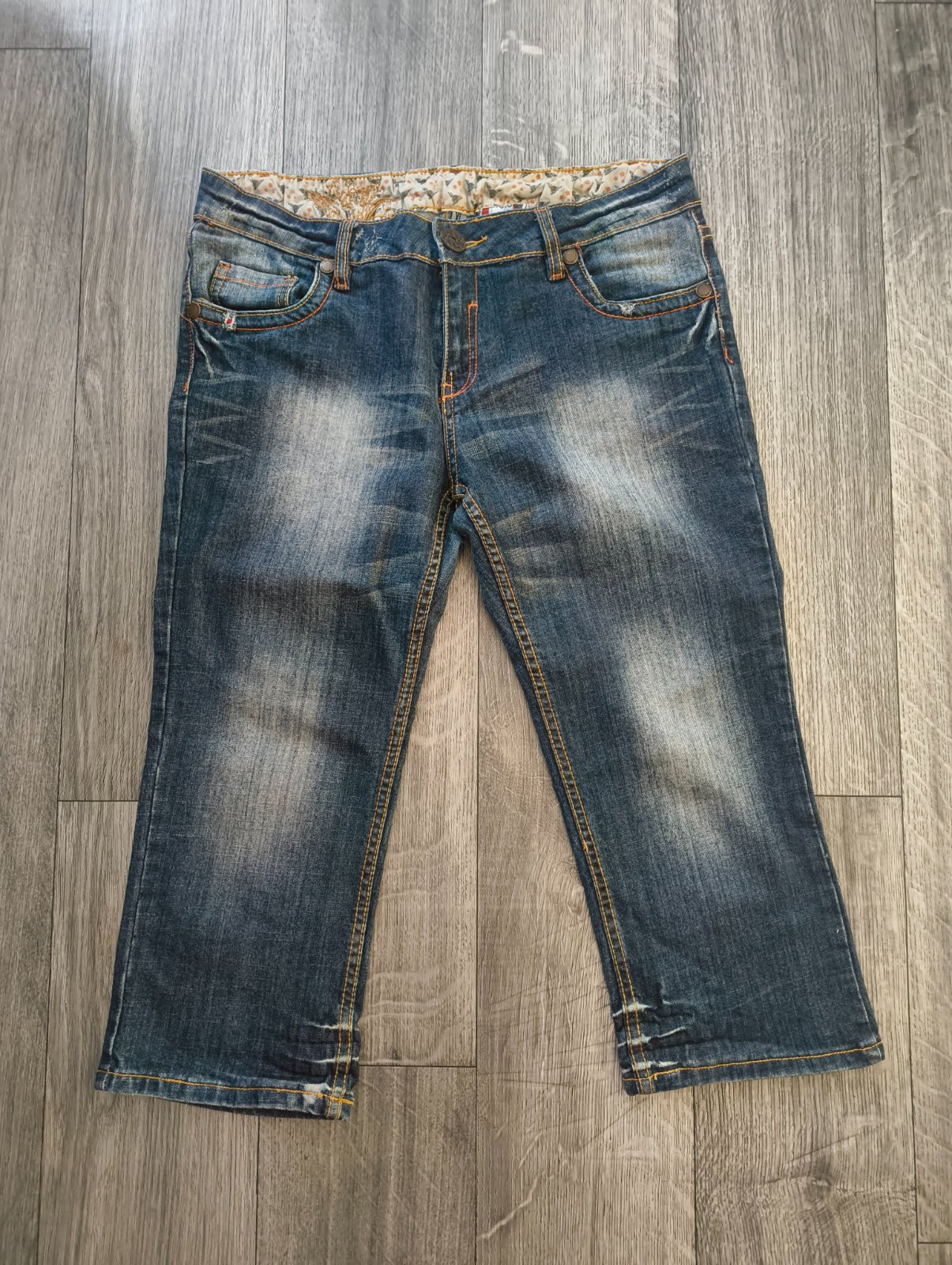 The vintage back in trend this summer bermuda pants 🌊