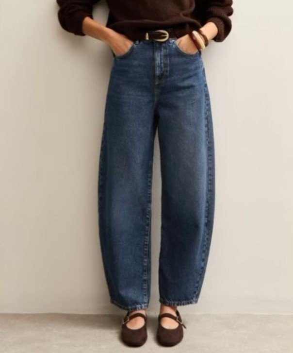 This summer must have trendy barrel jeans 🐦