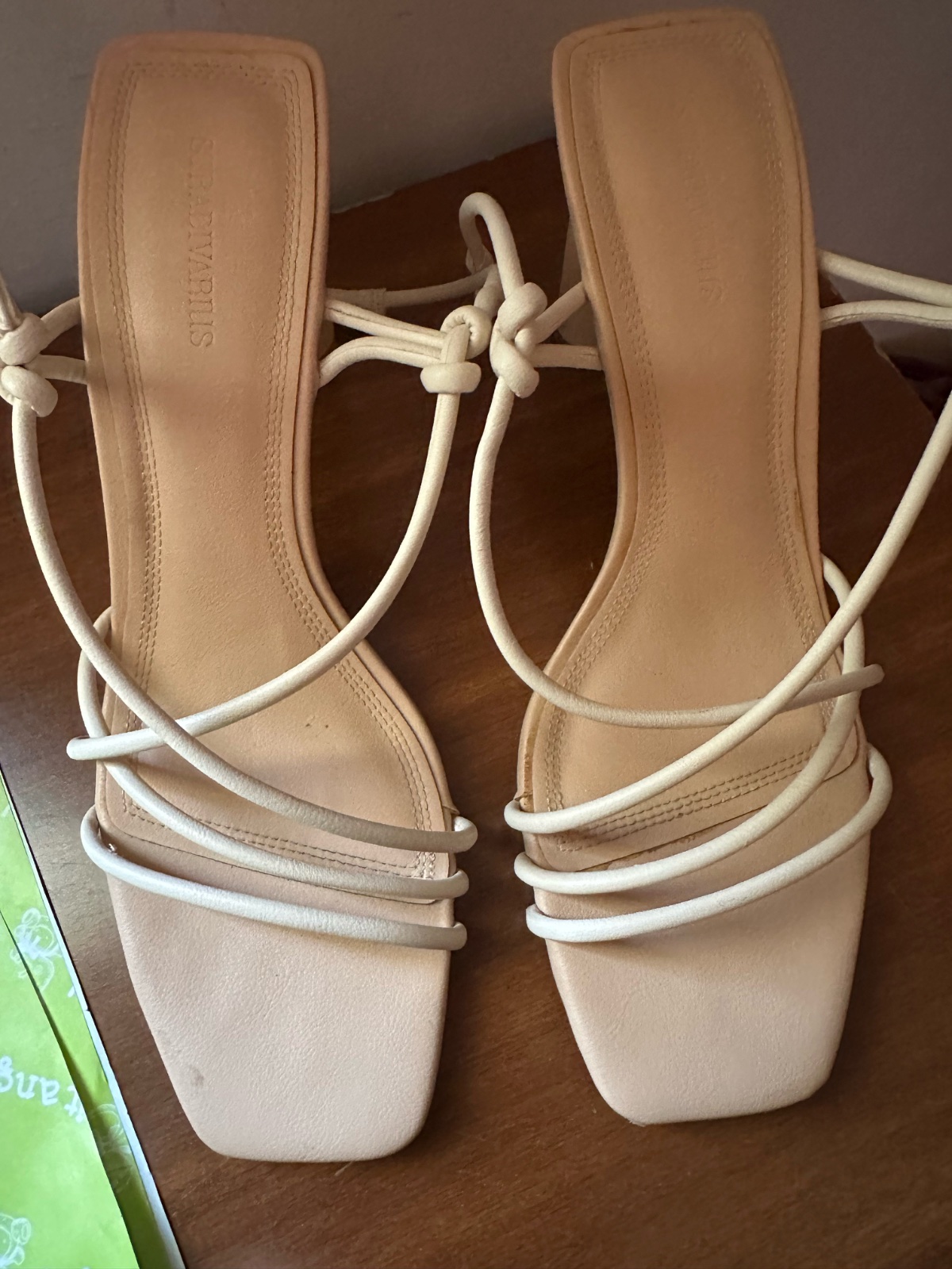 Un sandale demi talon pointure 39