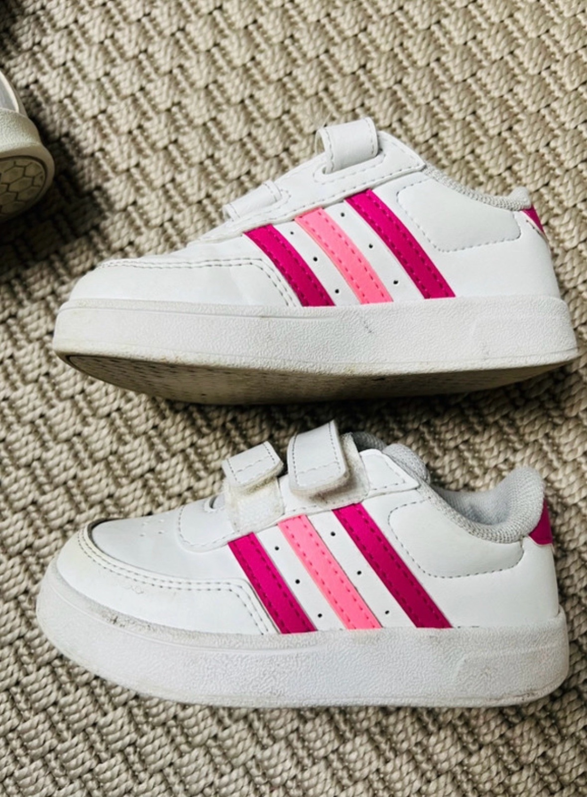 Chaussures fille Adidas pointure 23