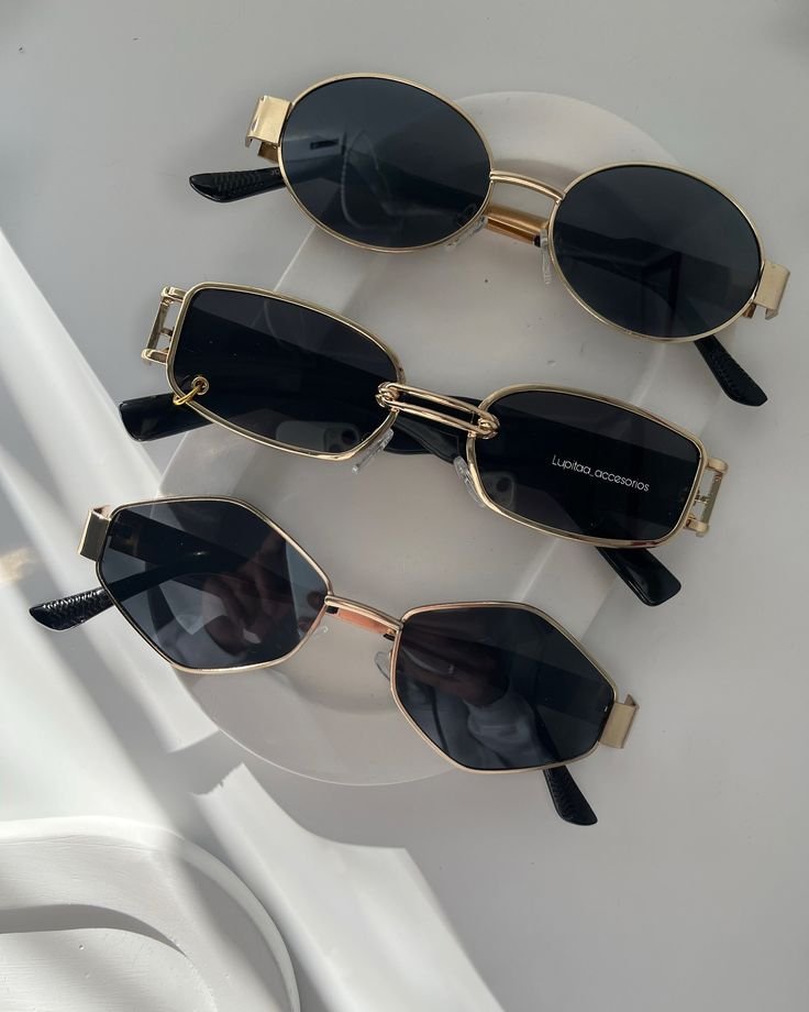 Les trois disponibles 