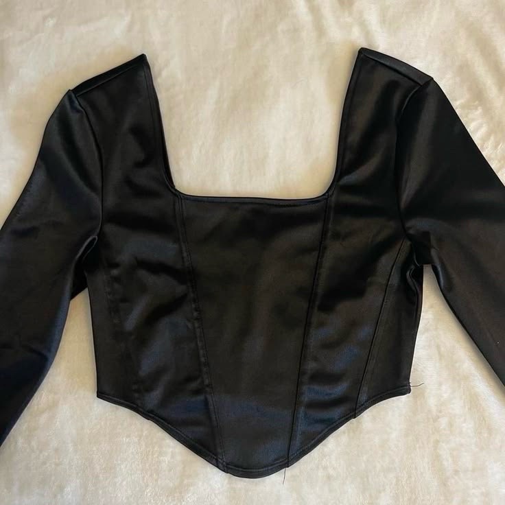 Top noir style corset🖤