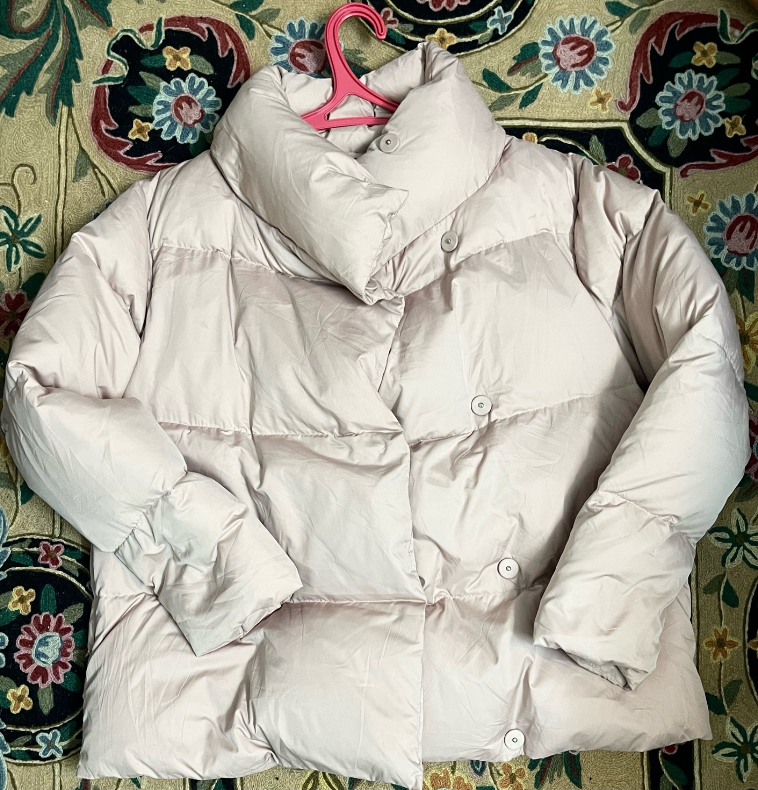 Doudoune rose, modèle simple et confortabl