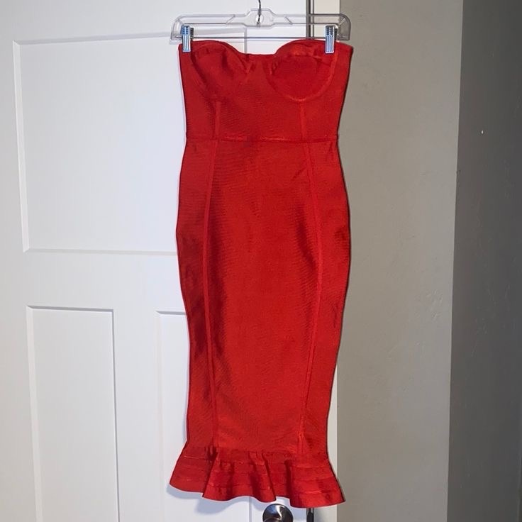 Robe Rouge - Pretty Little Things