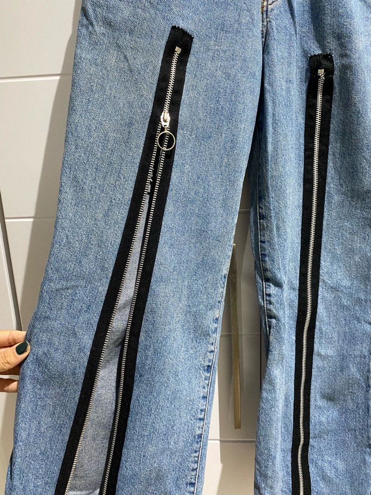Jean Ragged avec zips – Taille 36/38